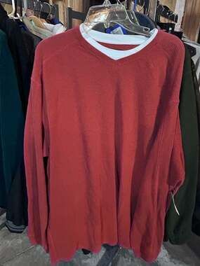 Roundtree & Yorke Weathered Casuals XL Waffle Knit V-Neck Pullover in Dark Rust